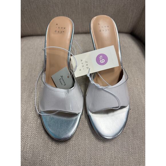 NWT - Ladies A New Day Silver Clear Chessy Wedge Heels - Size 6.5 - Picture 3 of 6